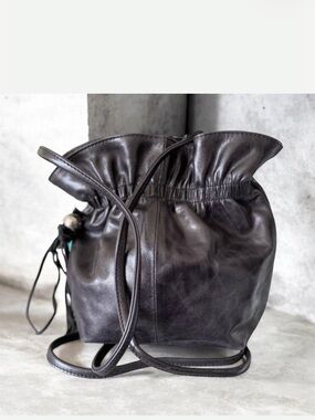 HOBO The Original Bucket Black Crossbody Bag H8.5’ X W9.5’X D3.5’